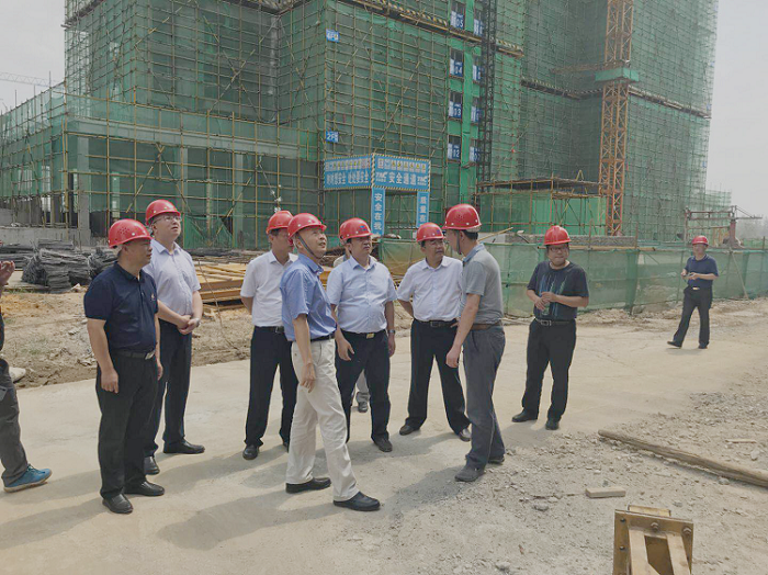 湖北省住建廳廳長李昌海一行蒞臨我司嘉魚·高地嘉境項(xiàng)目視察指導(dǎo)工作