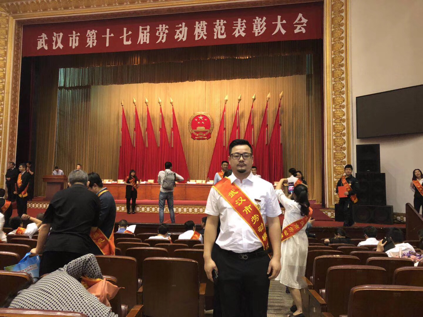 天馬建設(shè)集團(tuán)李生文同志榮獲“武漢市第十七屆勞動模范”稱號